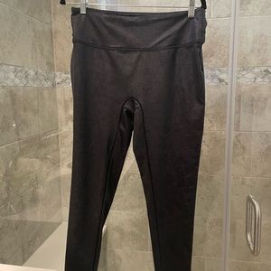 Faux leather leggings. Just like spanxs!